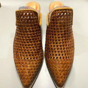 Sbicca Vintage Collection Woven Brown Leather Mules - Size 10